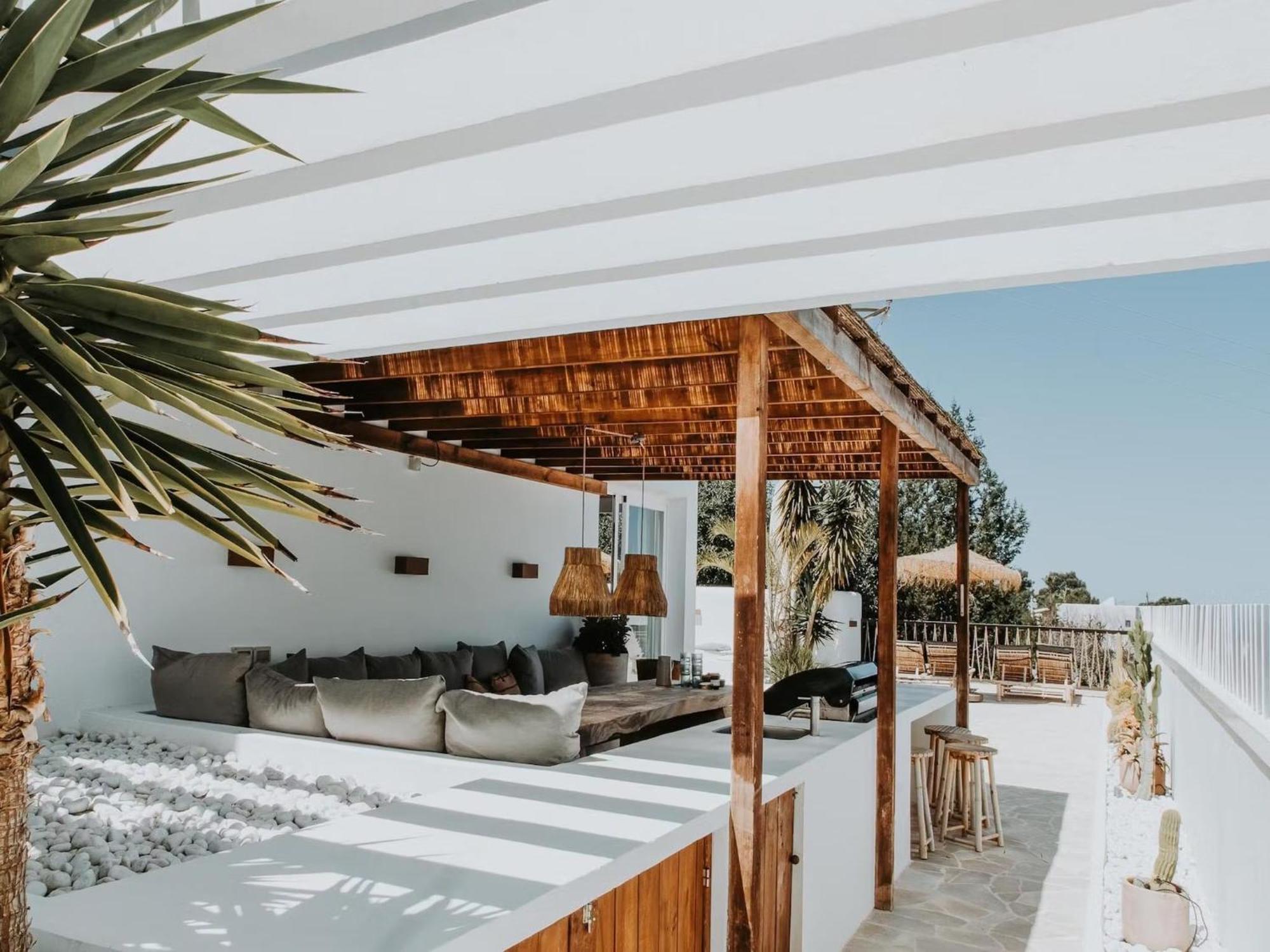 Boutique With Heated Pool *