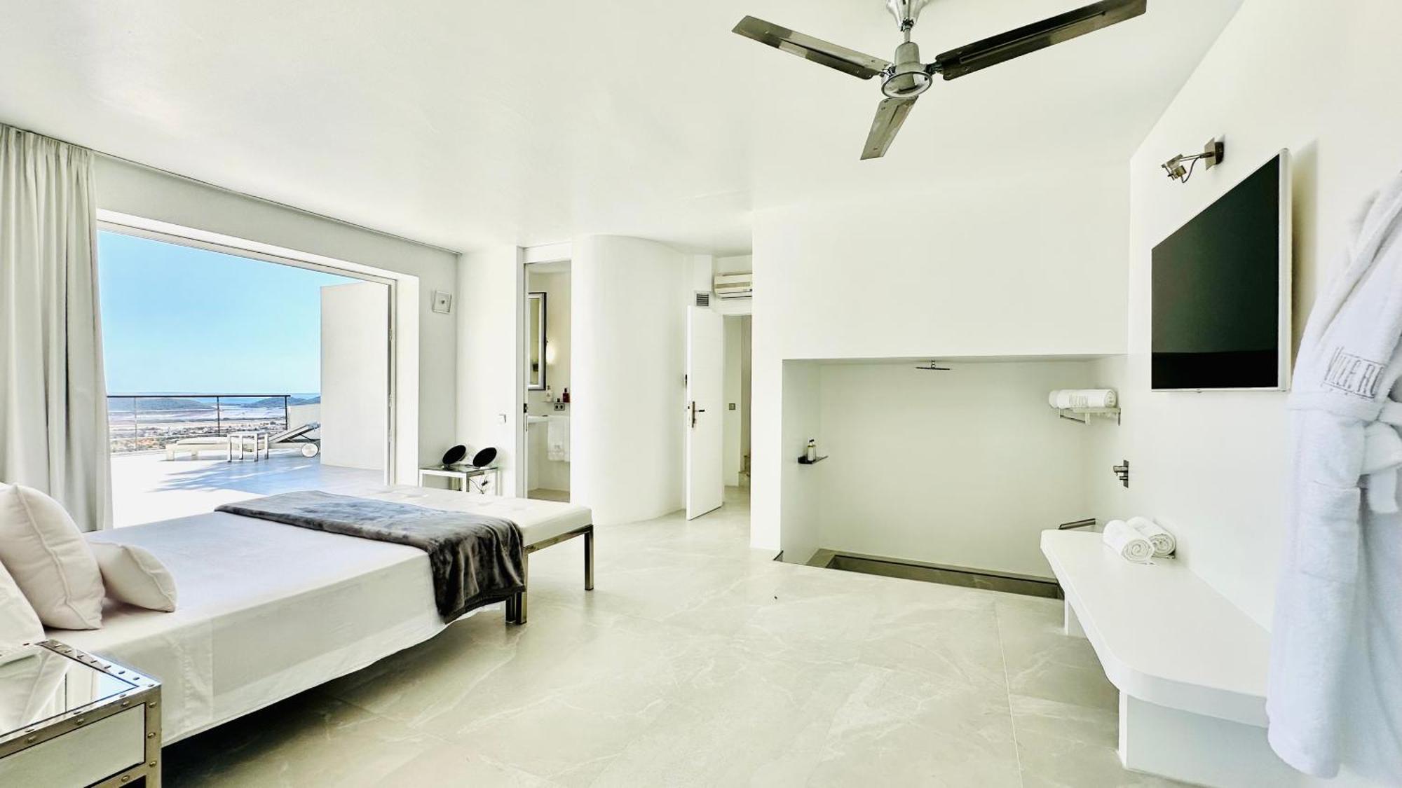 Villa Roca Ibiza - Un Paraiso Premium A Solo 10 Minutos De La Ciudad De Ibiza Y De Playas Cala Jondal Y Salinas Sant Jordi de ses Salines