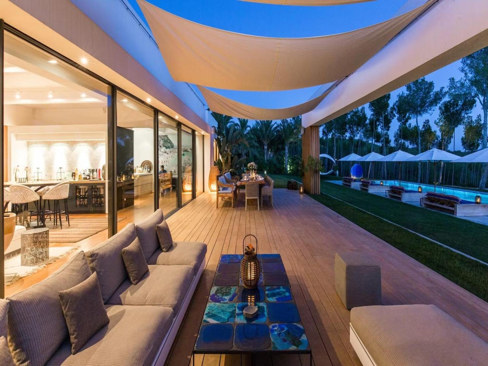 Villa Modern With Hot Tub