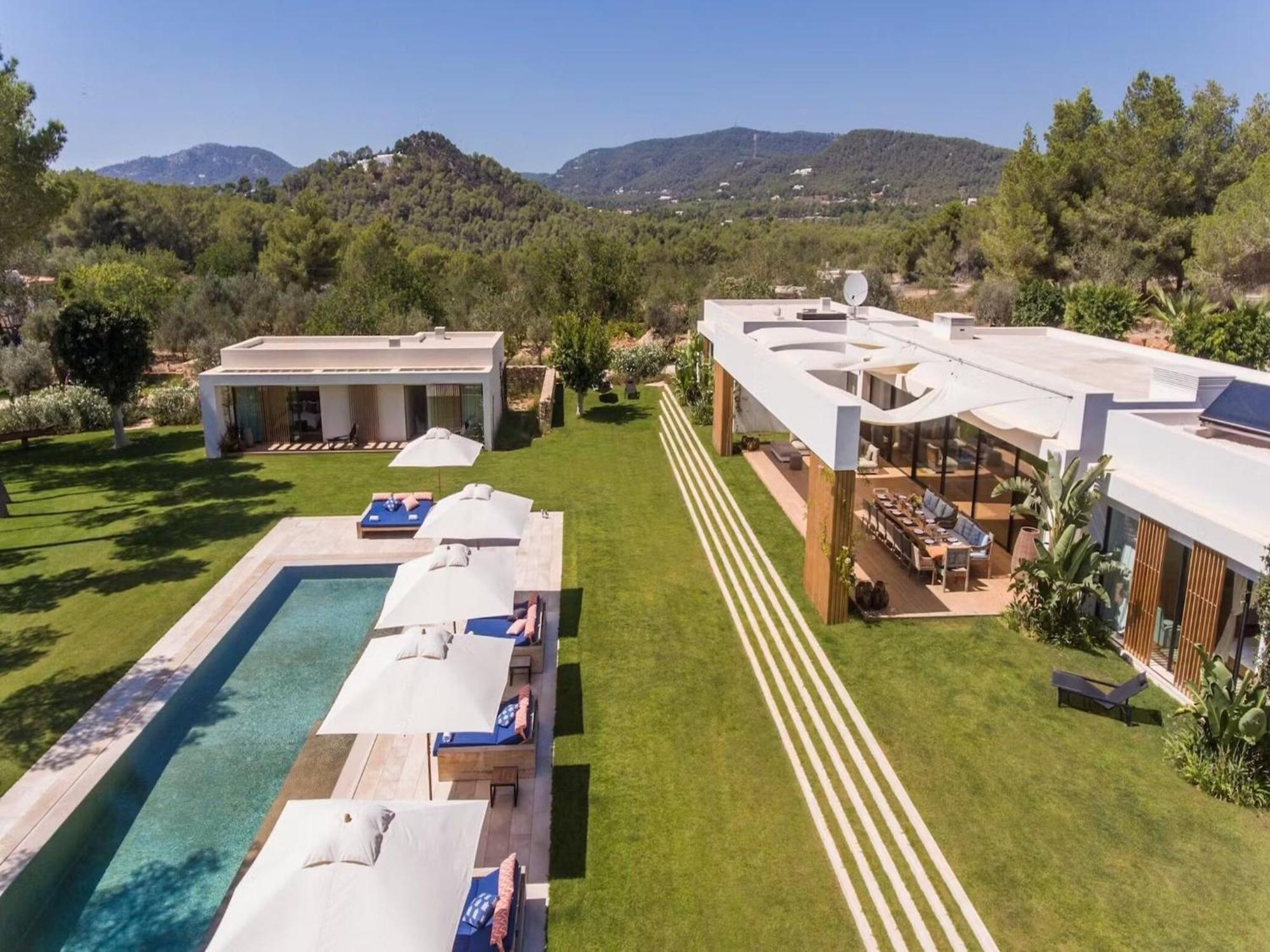 Villa Modern With Hot Tub