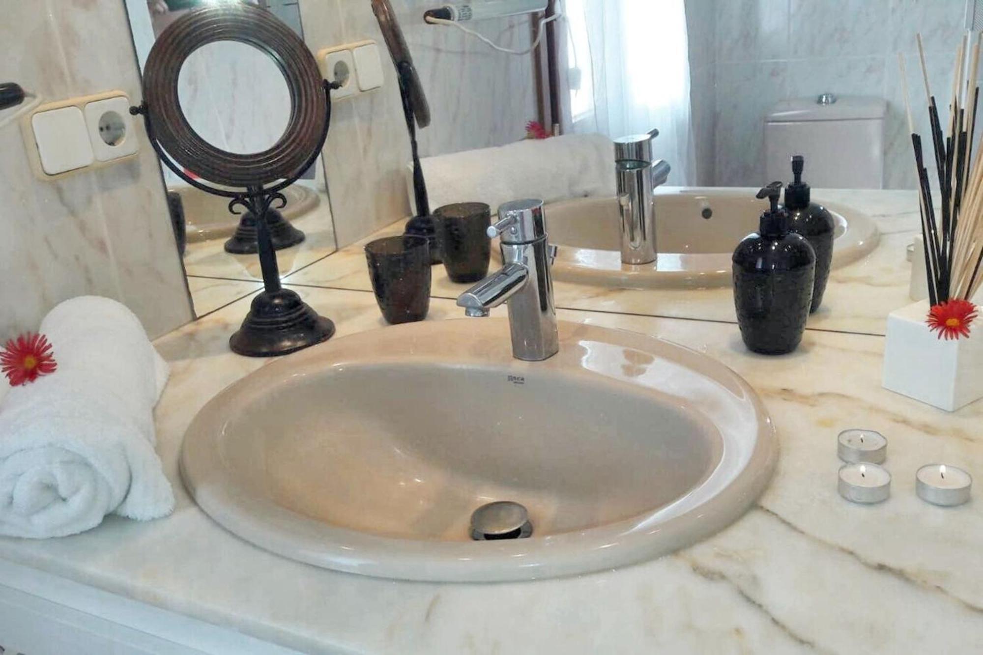 Sophisticated In With Private Pool *