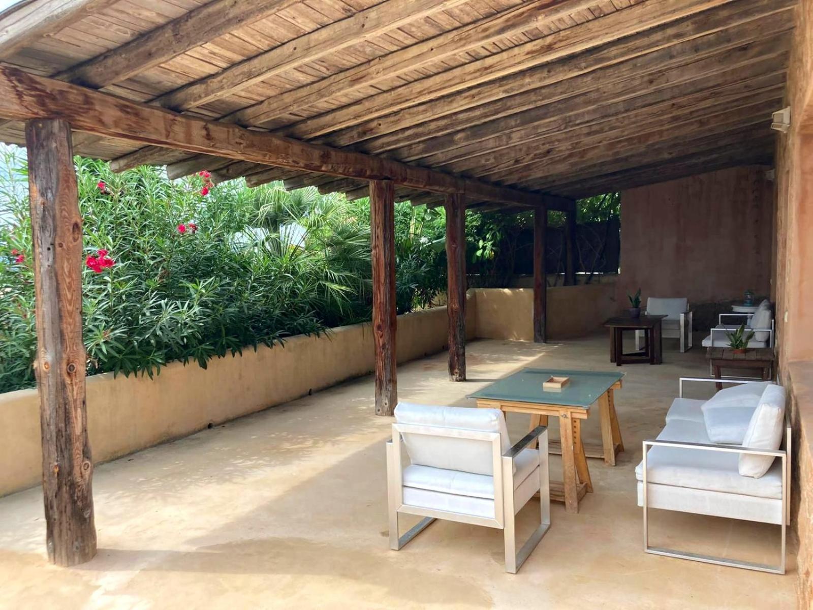Calyssa Luxury Near Center Pousada