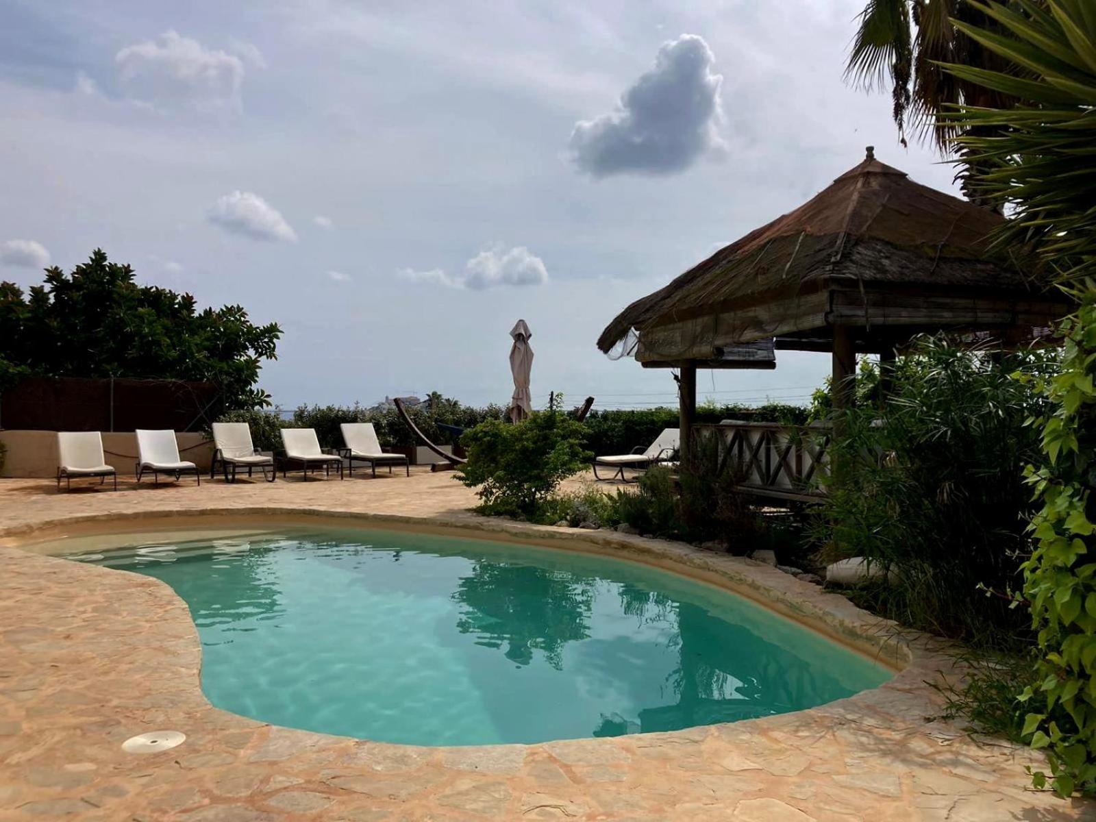 Calyssa Luxury Near Center Pousada