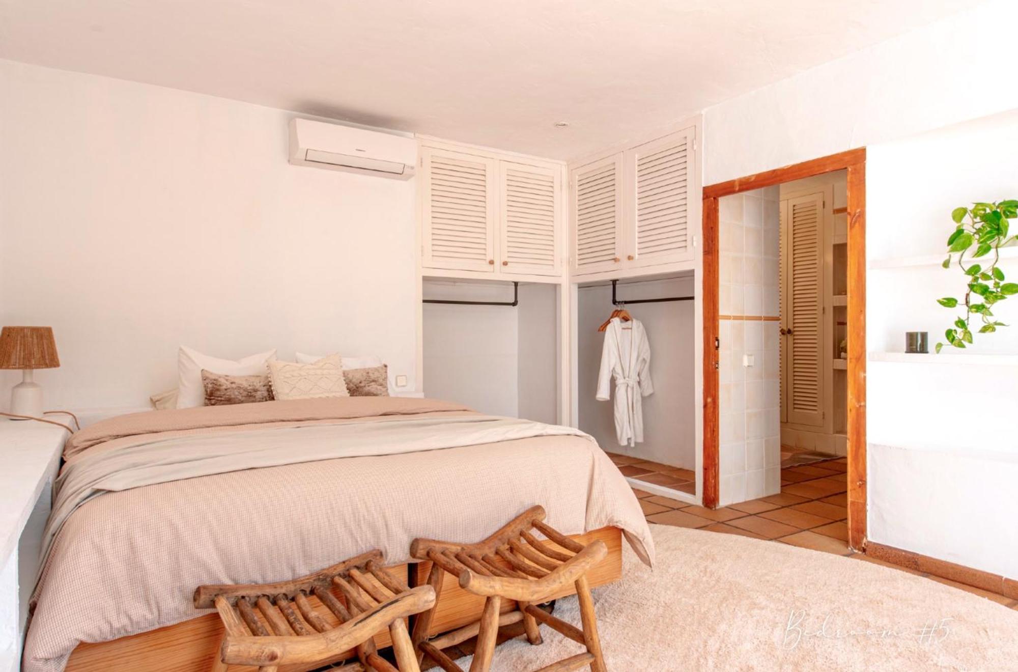 Sa Tanca Ibiza Located Puig D'en Vall, 6b , Pool , Tennis Villa *
