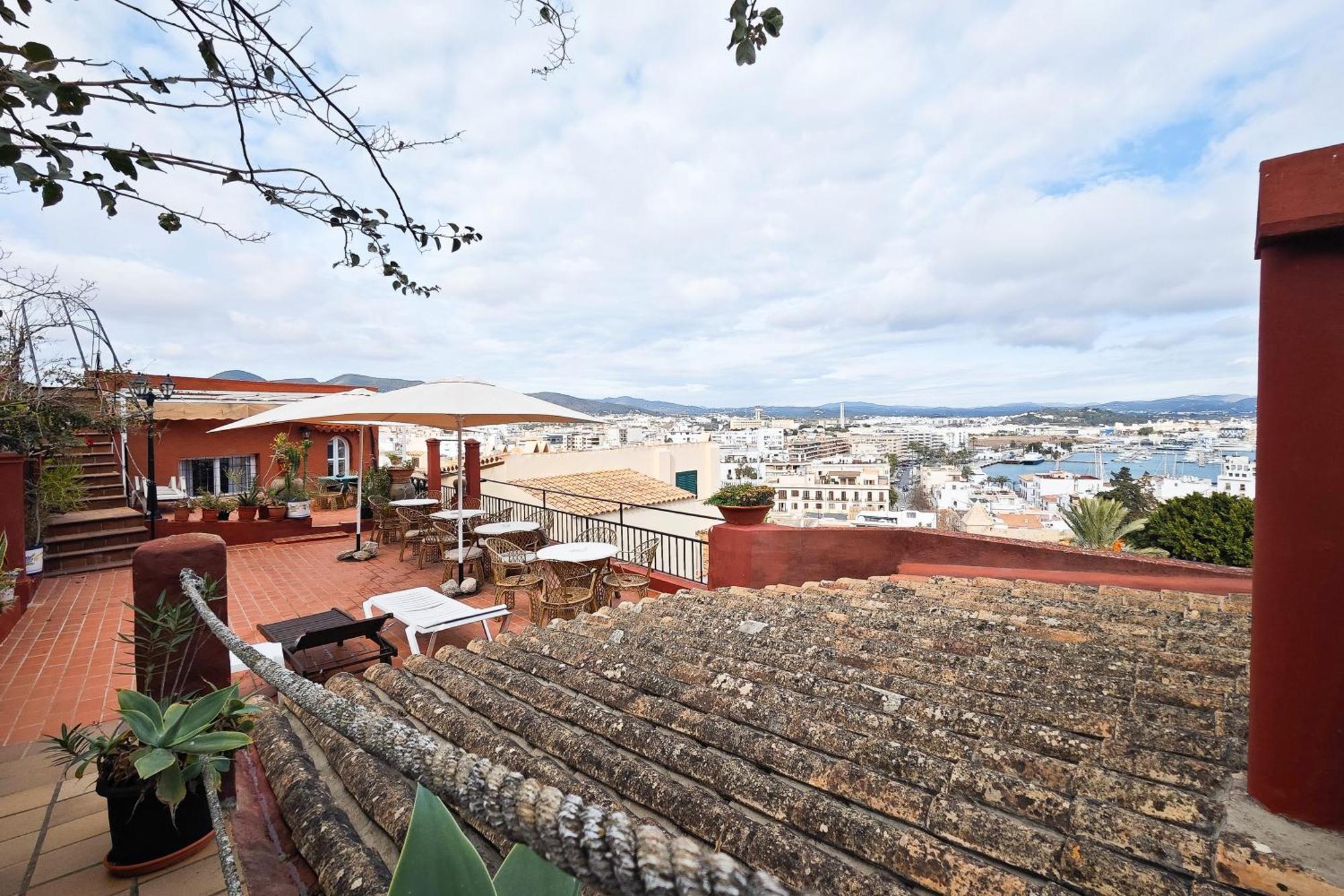 Navila Pasillo Superior Ibiza-Stadt