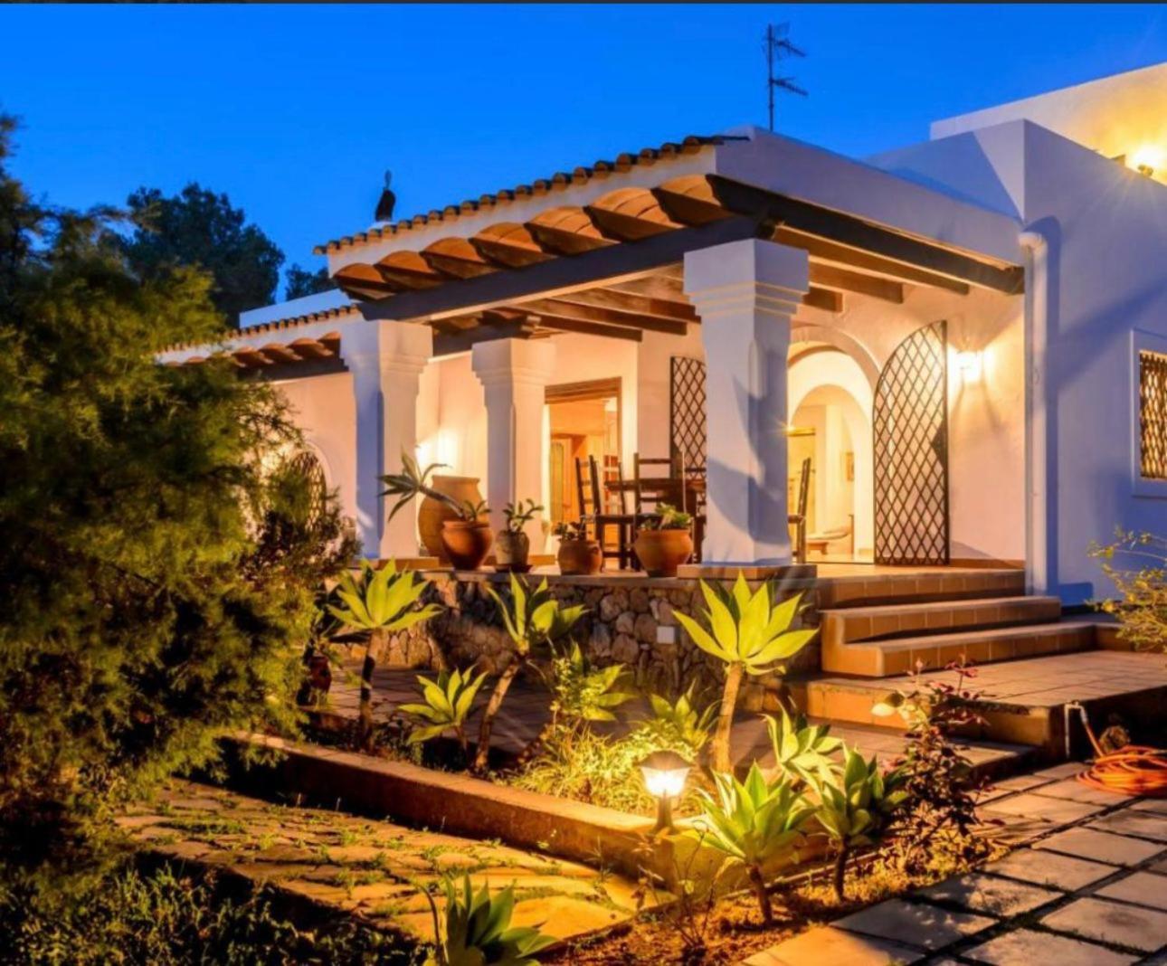 Marlis Villa *