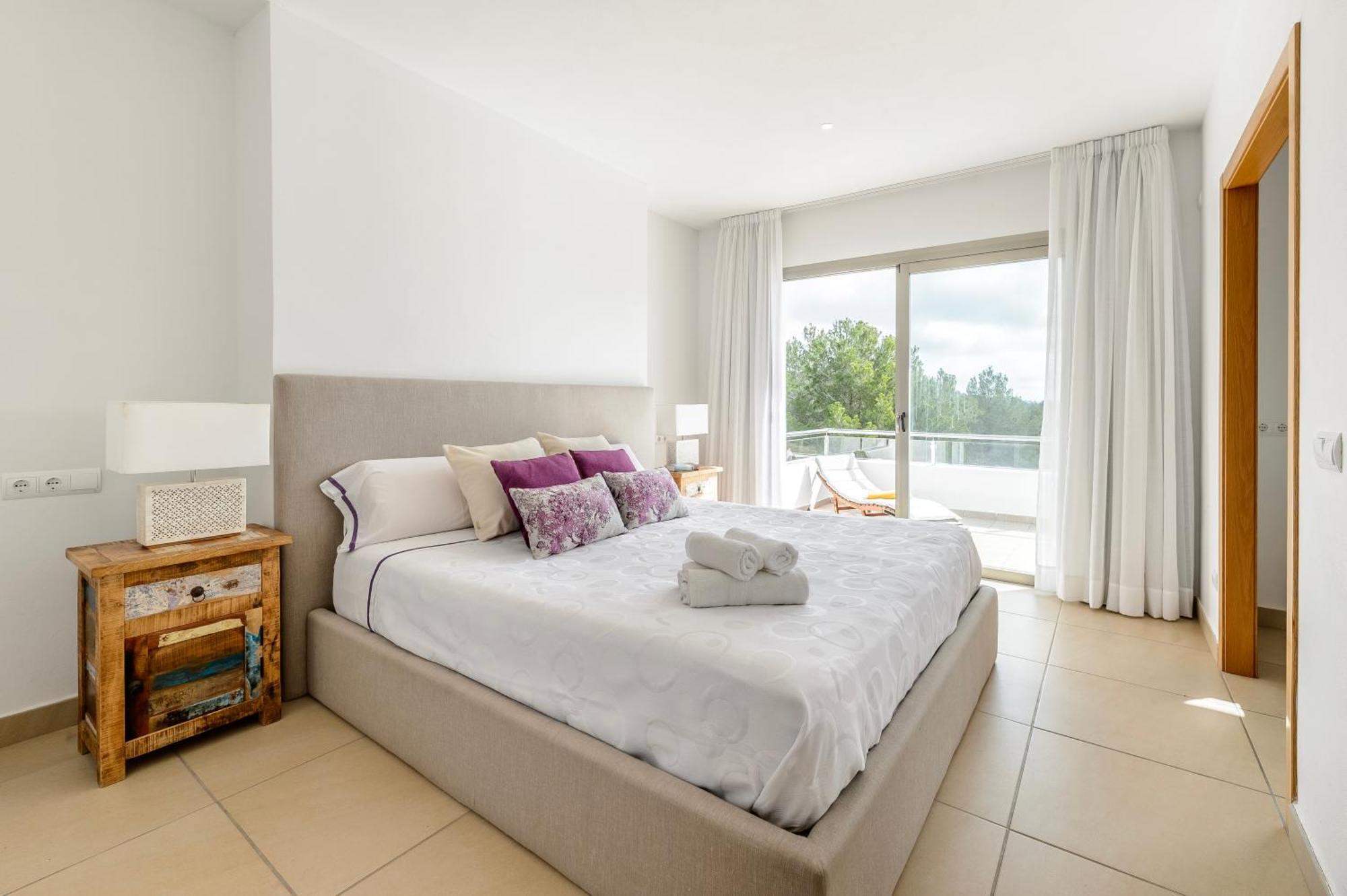 New! Es Redo-spacious & Relax * Sant Josep de sa Talaia