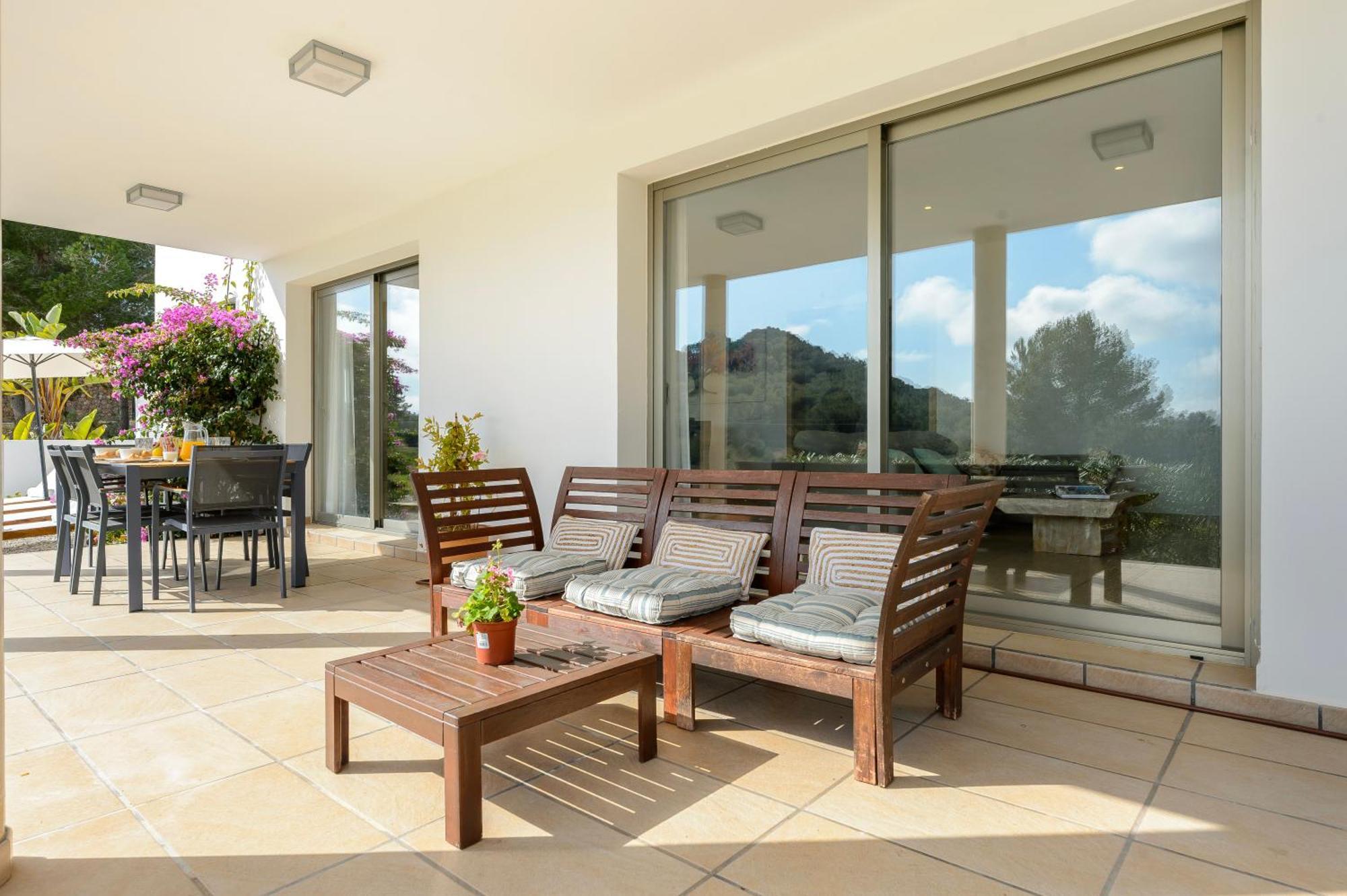Villa New! Es Redo-spacious & Relax *
