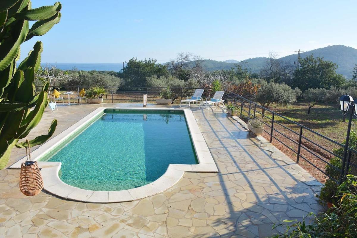 Charming Traditional Sea View Es Cana