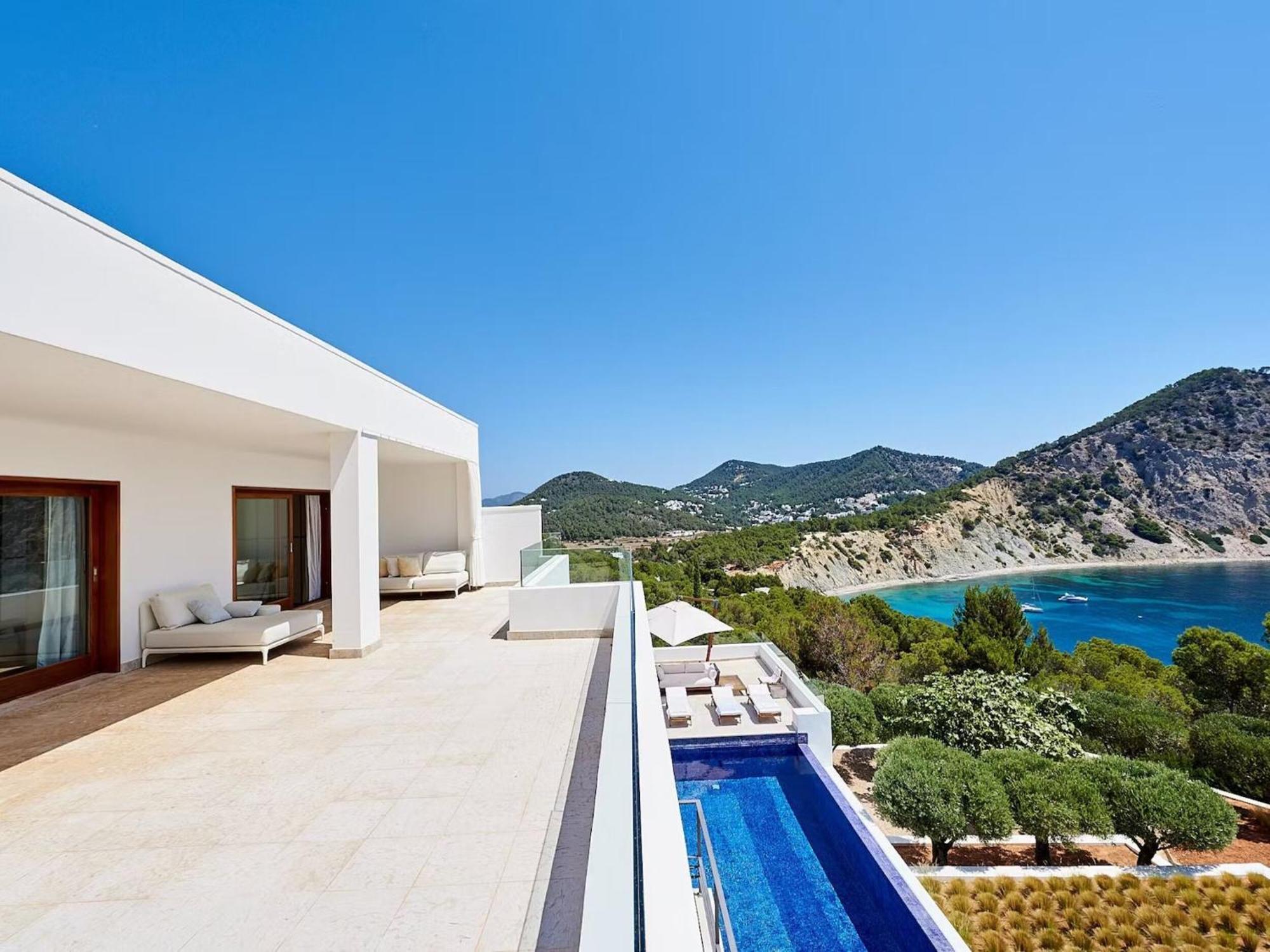 Magnificent In Luxurious Retreat * Cala Llonga (Ibiza)