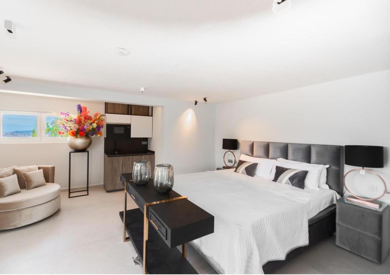 Lujo Ibiza, Piscina Infinity Y 4 Dobles En Furnet Can Furnet