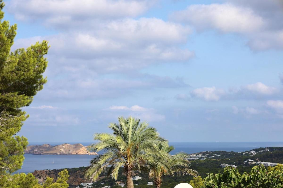 Rafel Is A 5 Minute Walk From The Amazing View Calm Area Renewed 100 Porcien On 2024 Pool Ac Villa