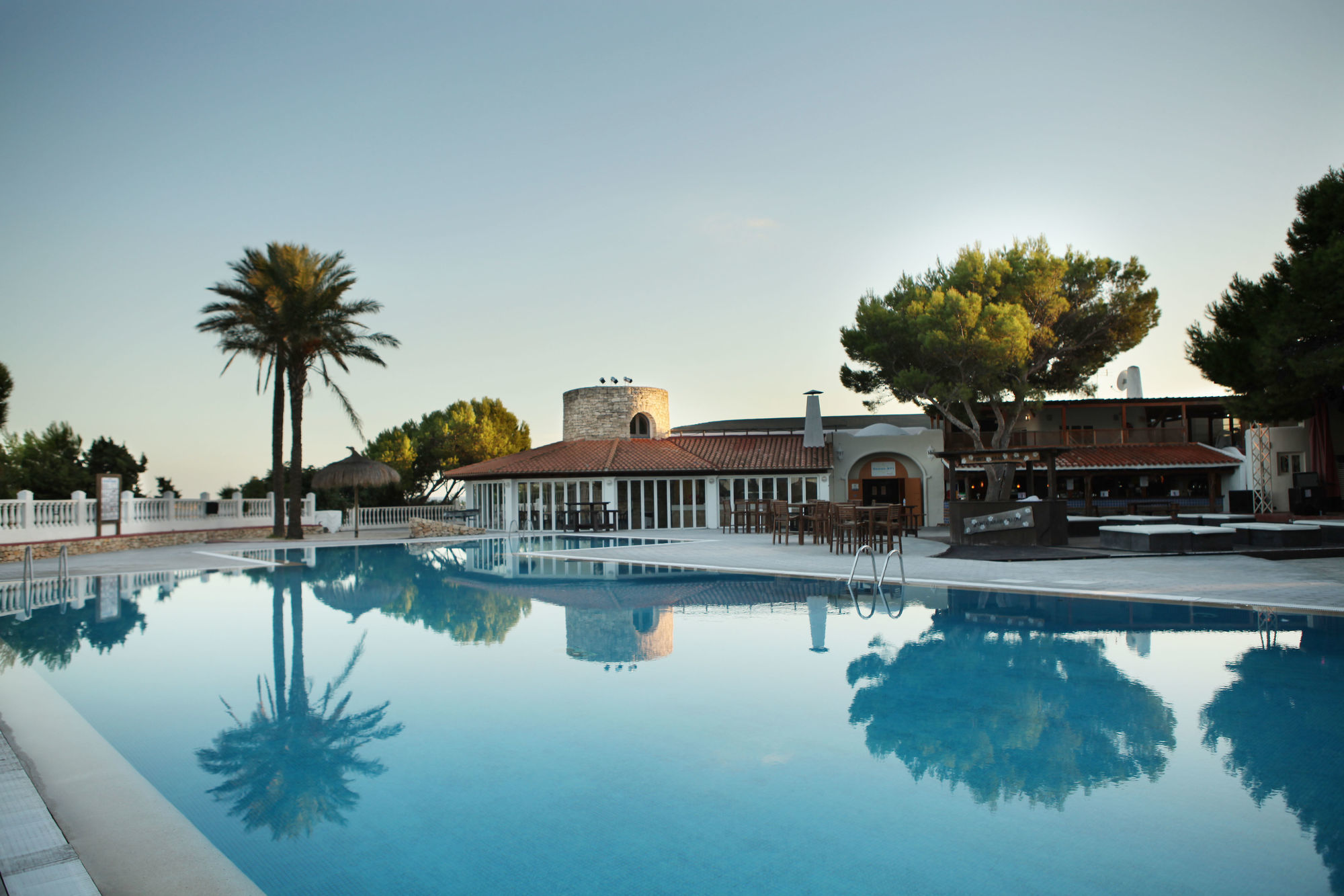 Fergus Style Punta Arabi Hotel