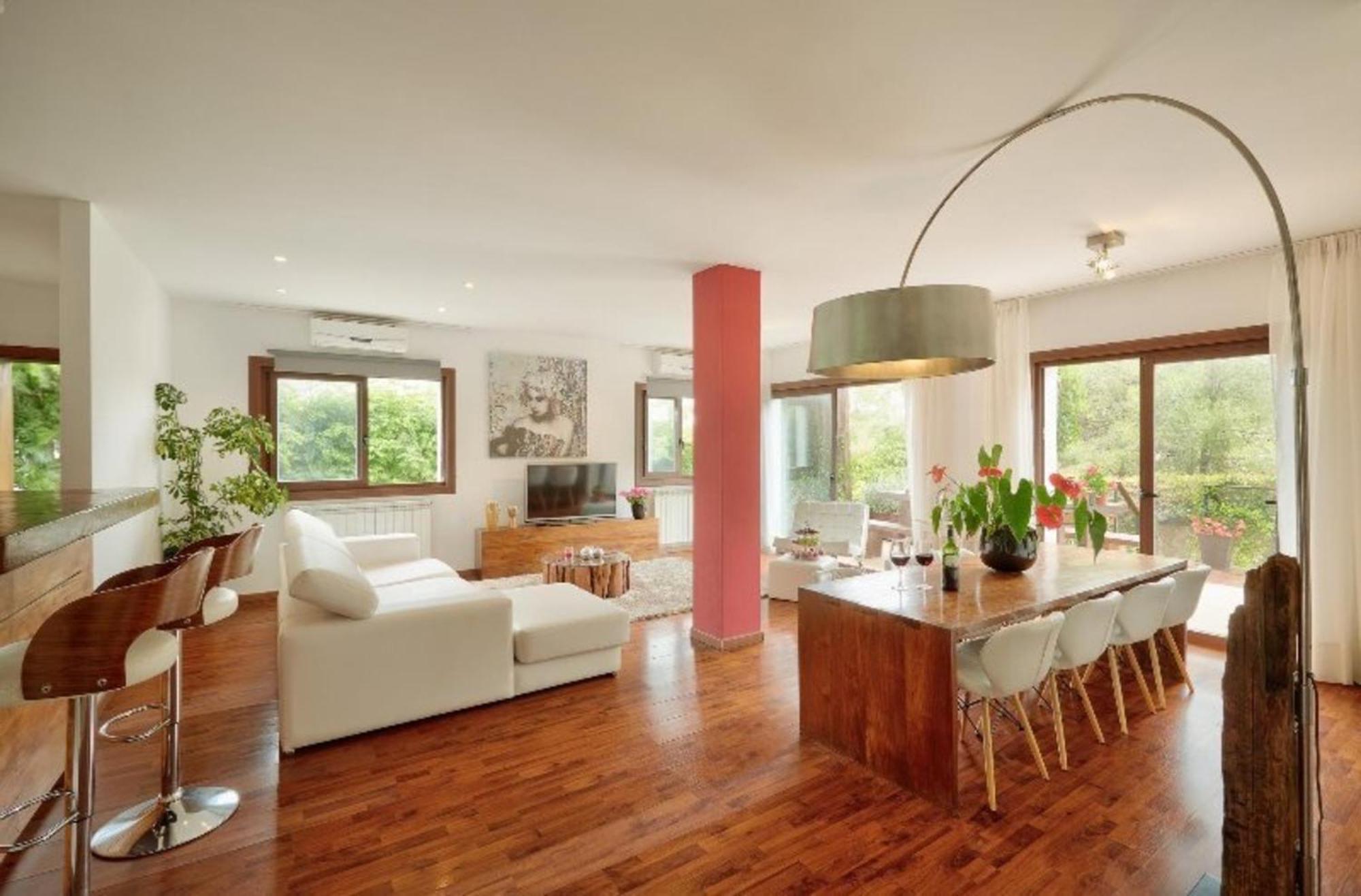 Dorada Villa Santa Eulària des Riu