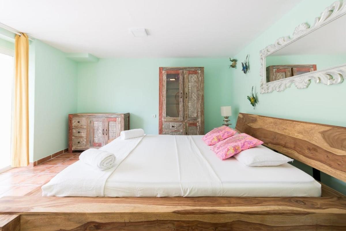 Villa Classic For 12- Pool, Bbq, Big Exterior Area BALEARIC ISLANDS