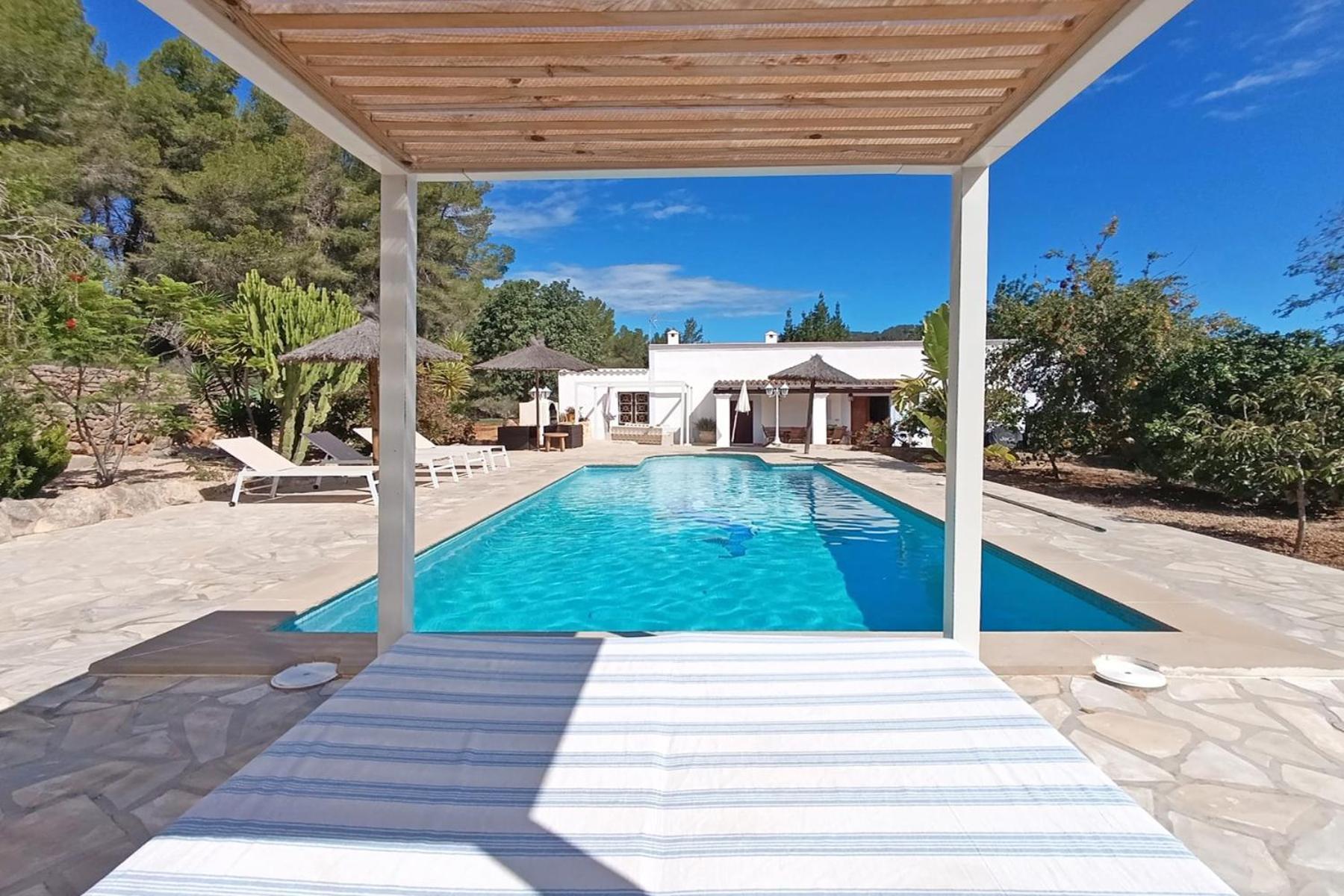Maison Calme Wifi, Aircon, Private Pool