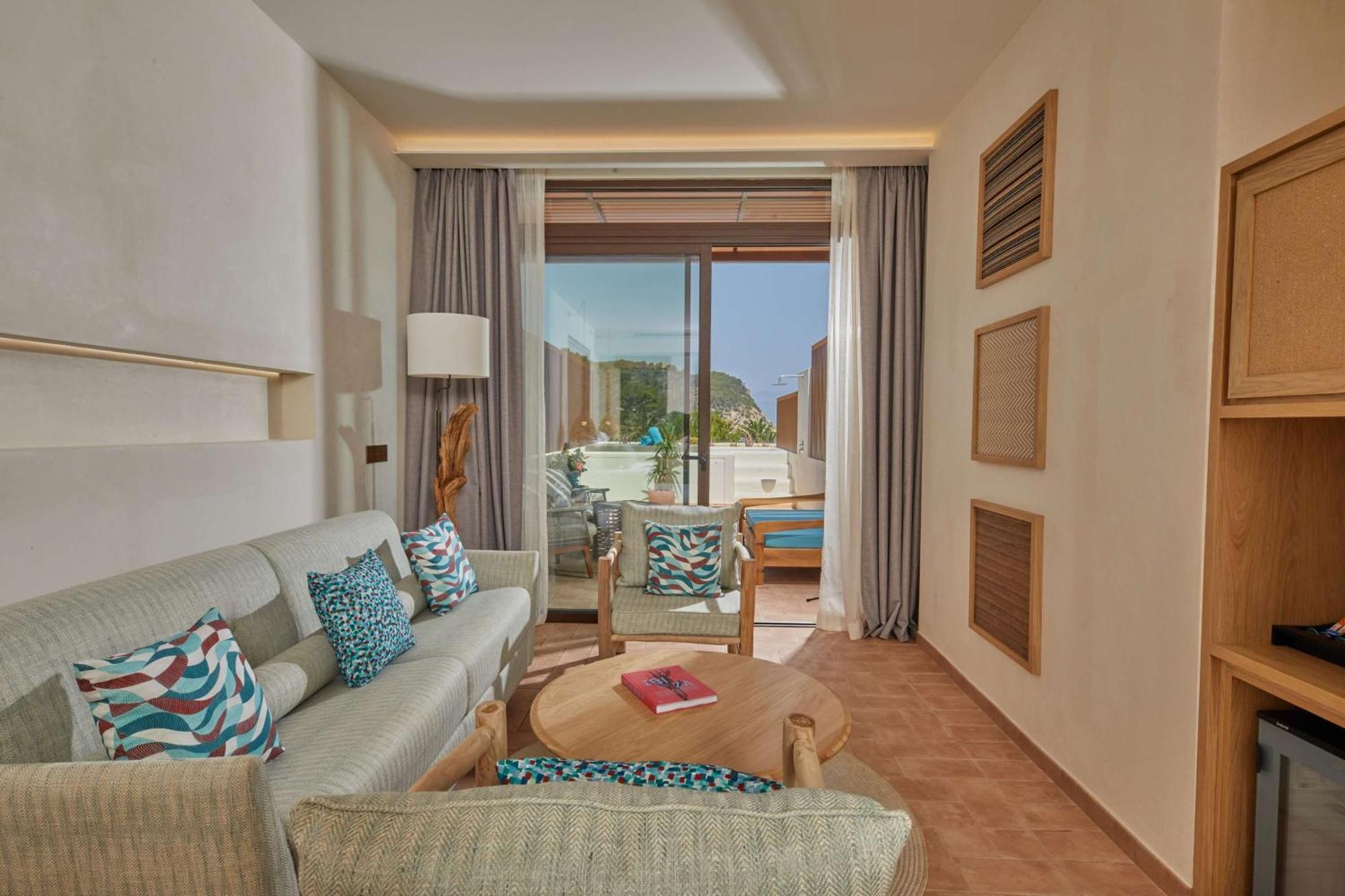 Hotel Cala San Miguel Ibiza Resort, Adults Only, Curio Collection By Hilton 5*