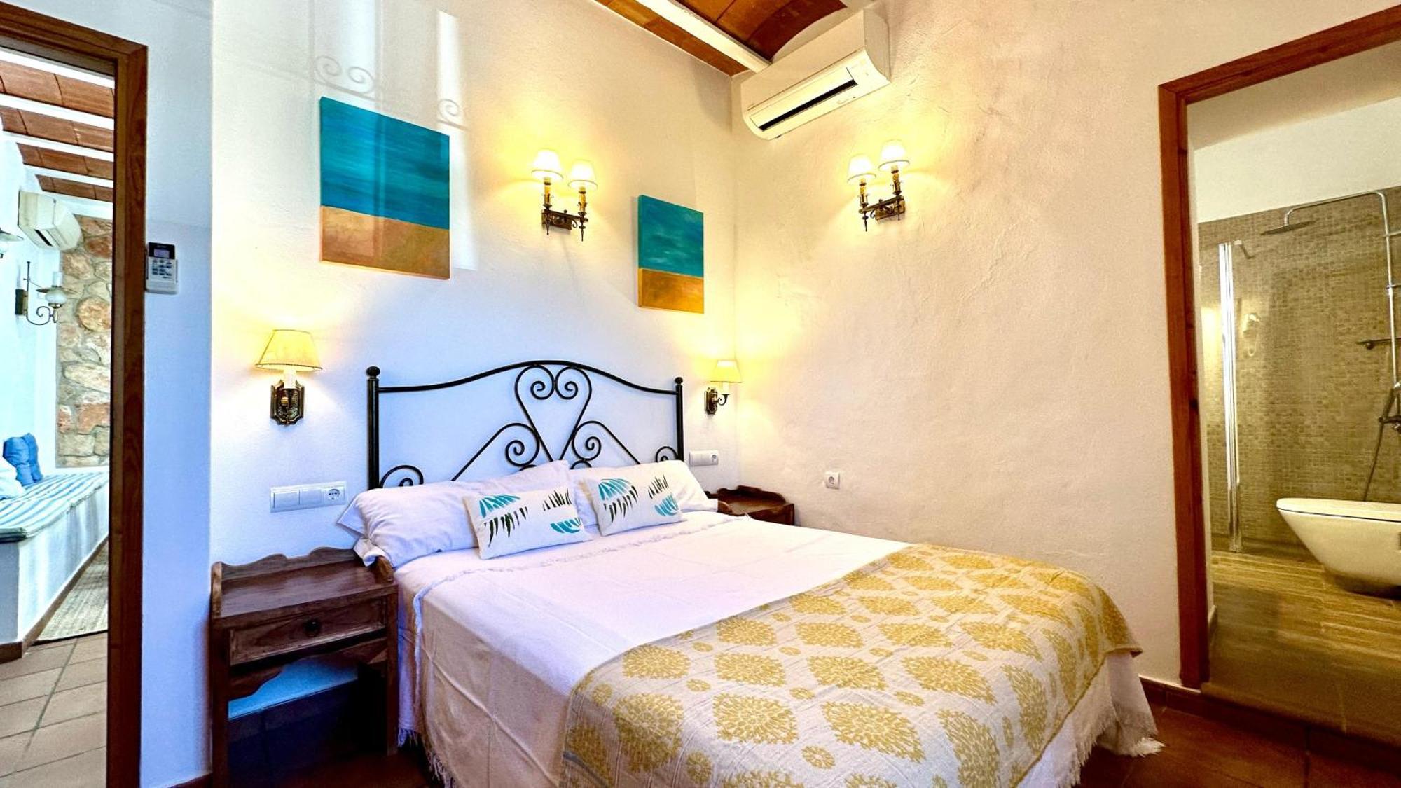 Casa Lluc Con Piscina, Jardin Y Vista Al Campo