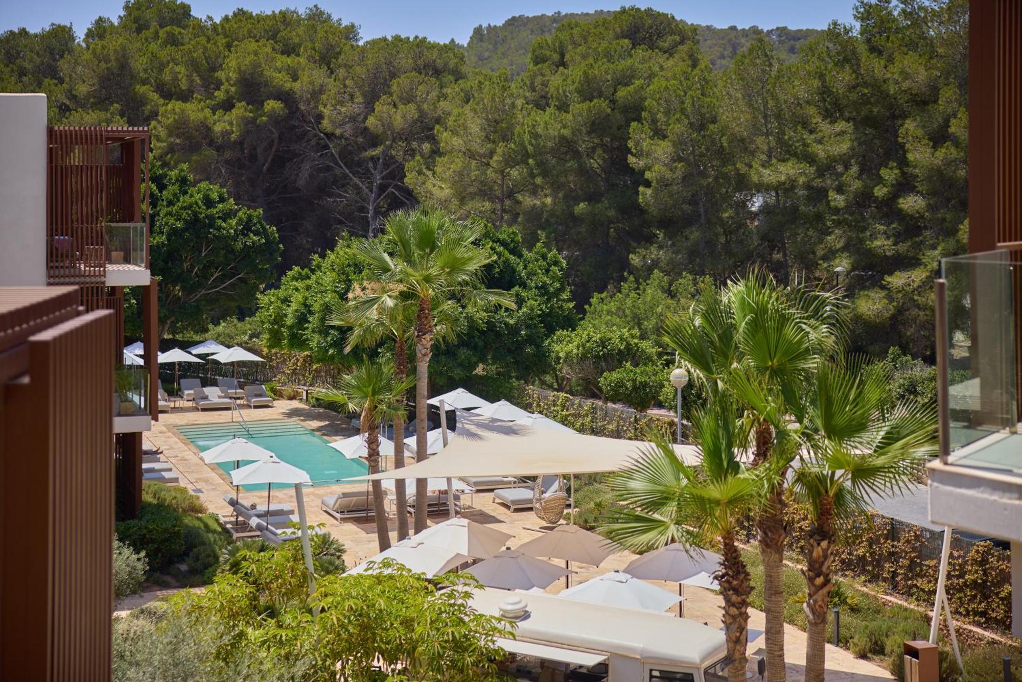 Hotel Cala San Miguel Ibiza Resort, Adults Only, Curio Collection By Hilton 5*