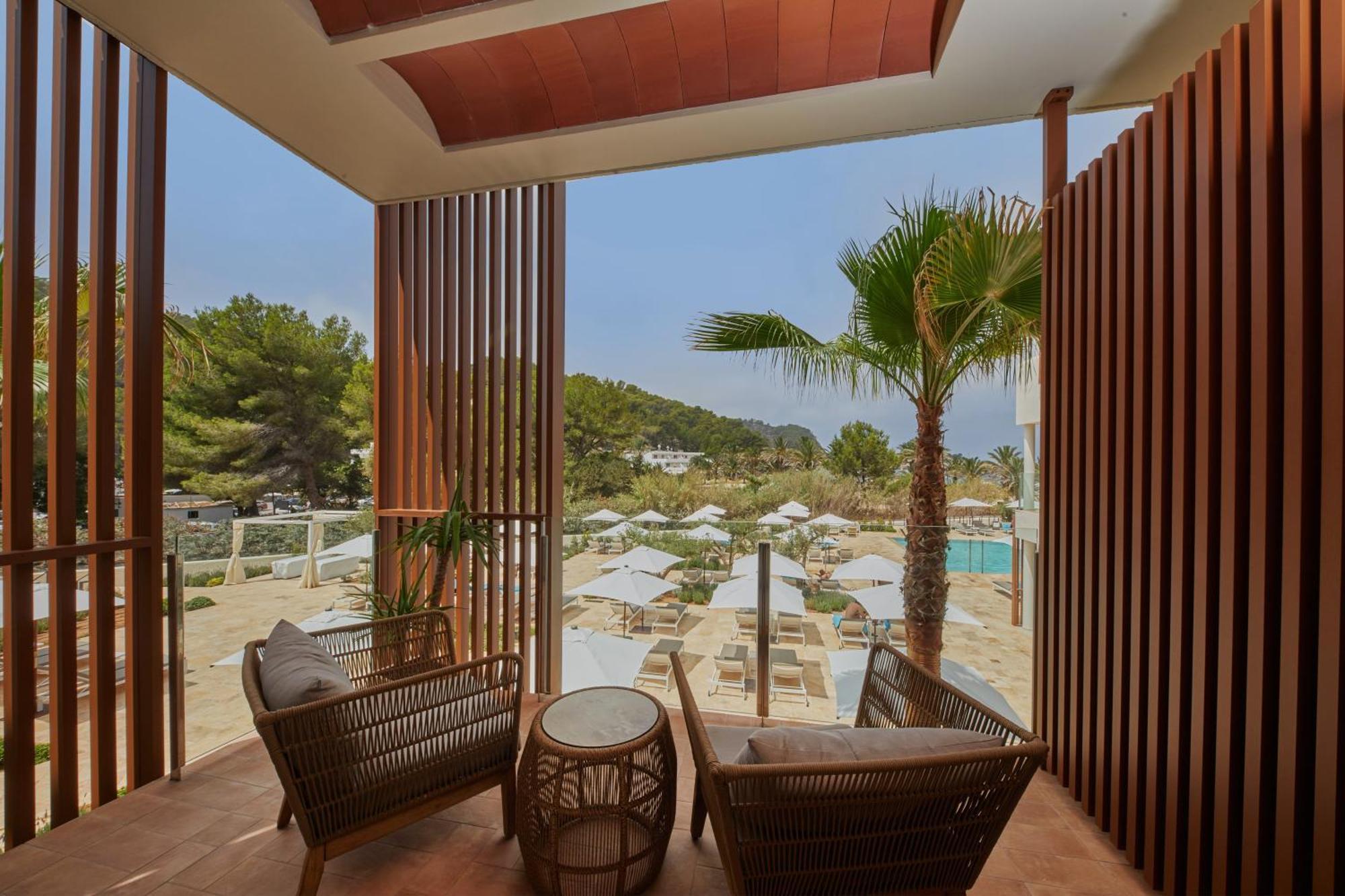 Cala San Miguel Ibiza Resort, Adults Only, Curio Collection By Hilton 5* Port de Sant Miguel