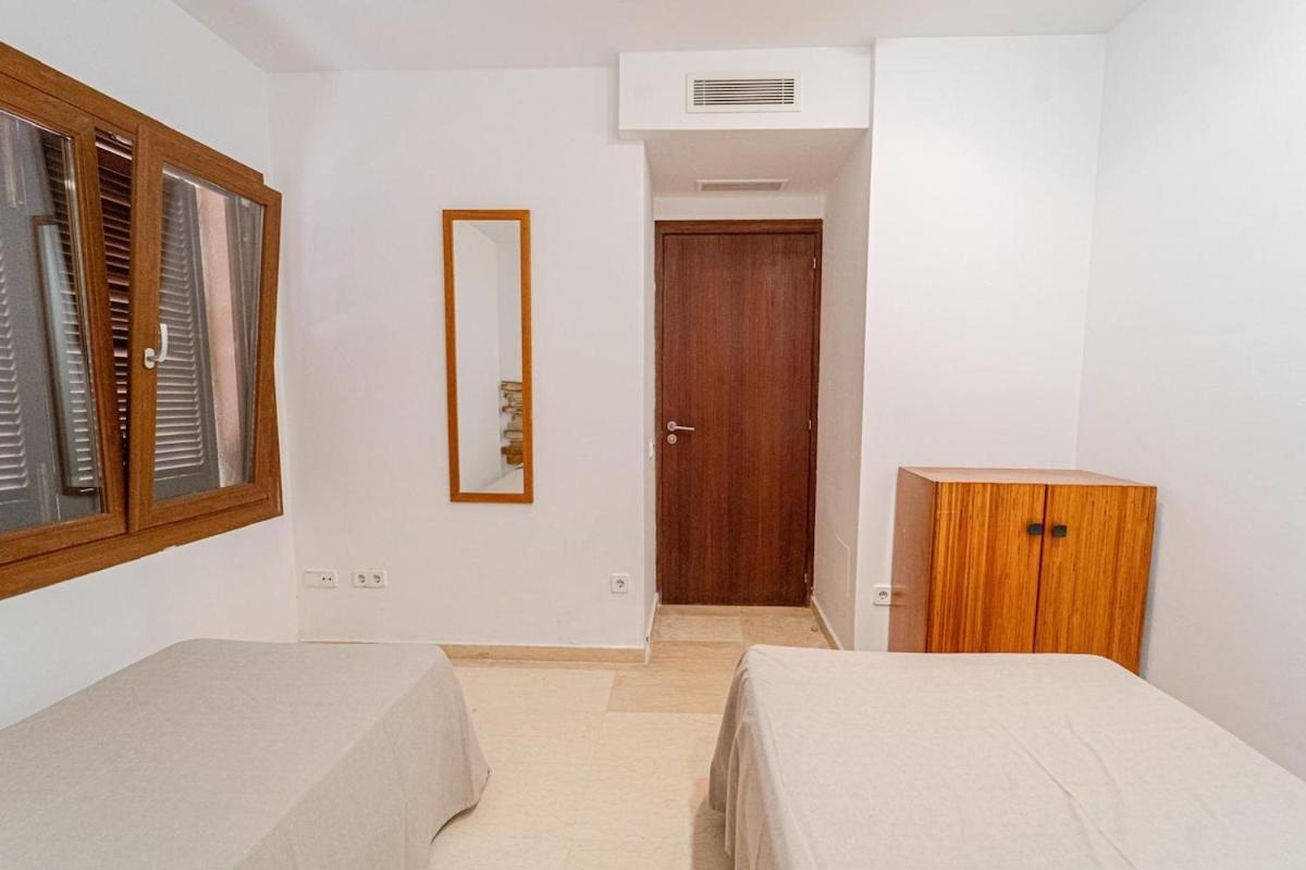Amazing Seafront Den Bossa 3 *