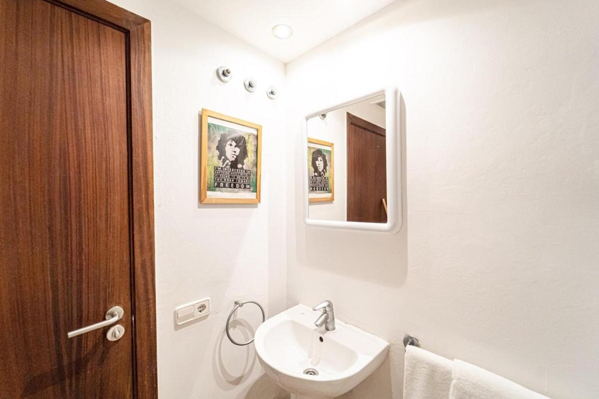 Apartamento Amazing Seafront Den Bossa 3