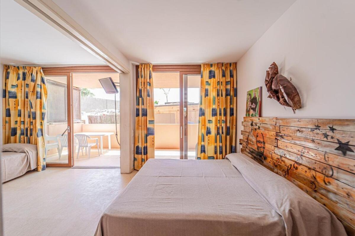 Amazing Seafront Den Bossa 3 * BALEARIC ISLANDS