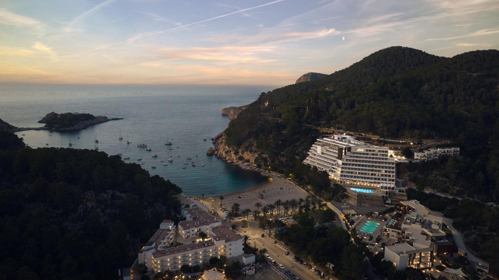 Cala San Miguel Ibiza Resort, Adults Only, Curio Collection By Hilton Hotel Port de Sant Miguel