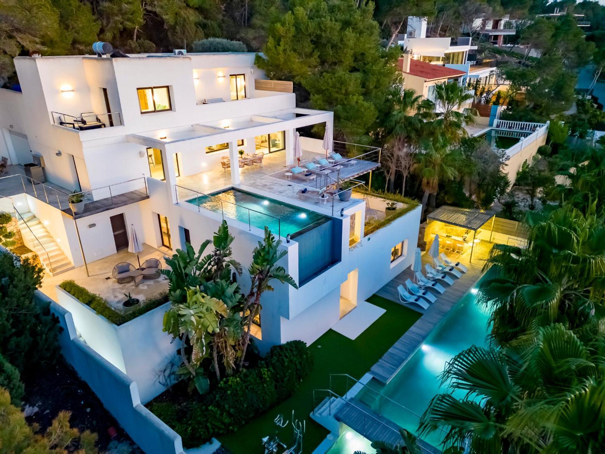 In Cala Salada Sleeps 14 Villa *