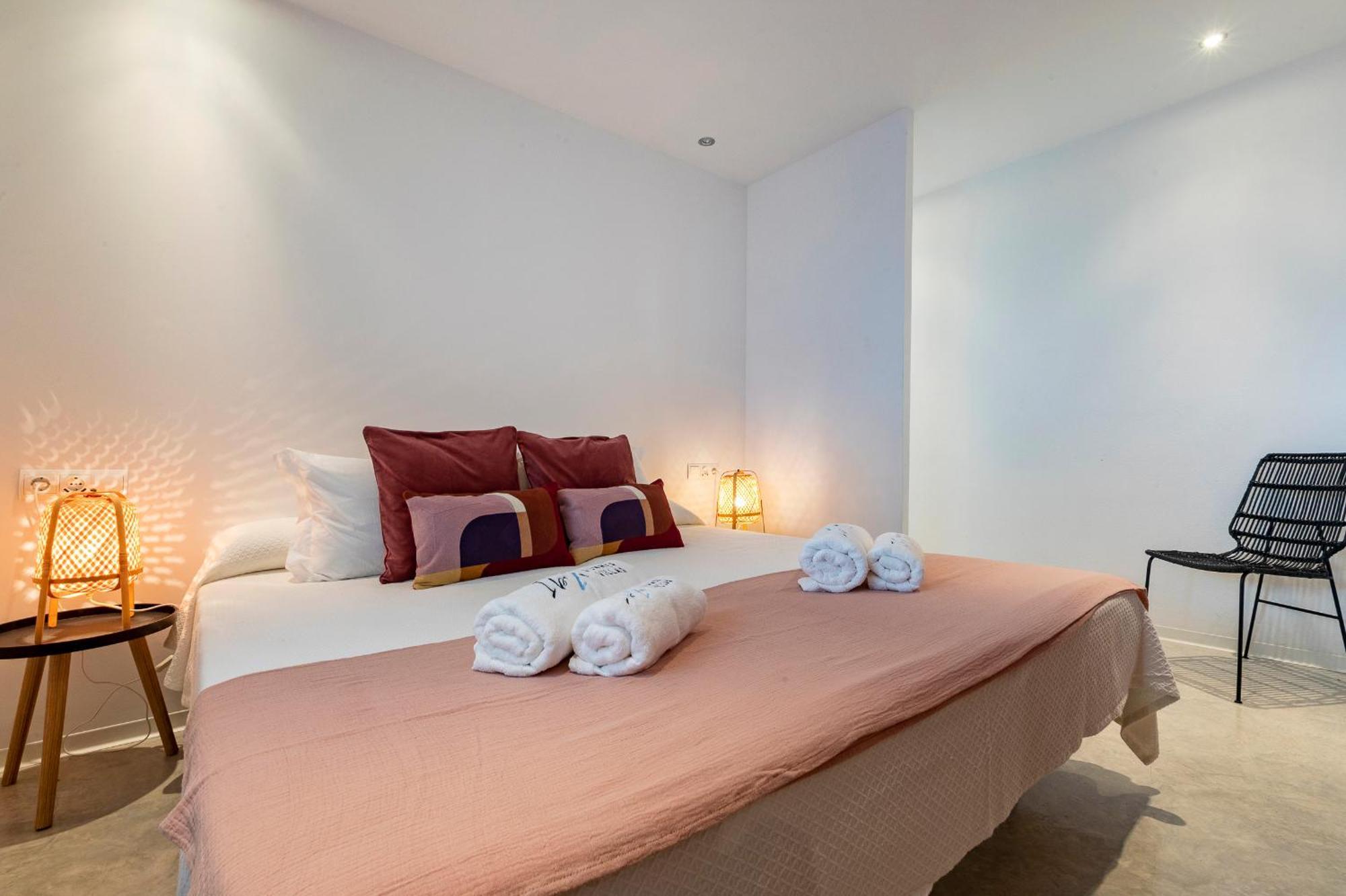 In Cala Salada Sleeps 14 Sant Antoni de Portmany