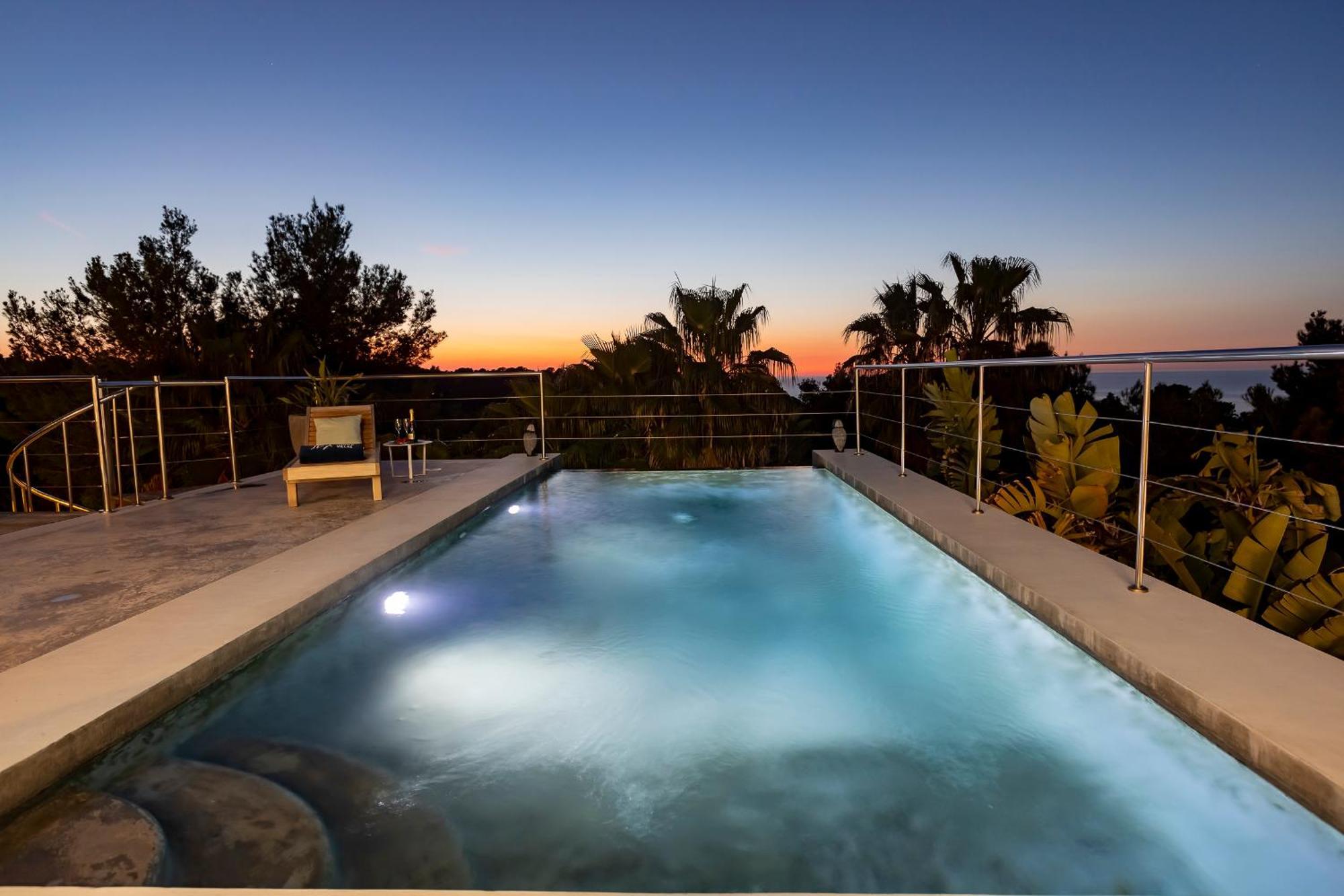 In Cala Salada Sleeps 14 * Sant Antoni de Portmany