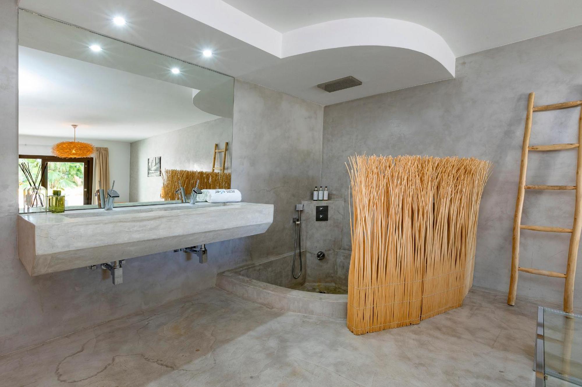 In Cala Salada Sleeps 14 Sant Antoni de Portmany