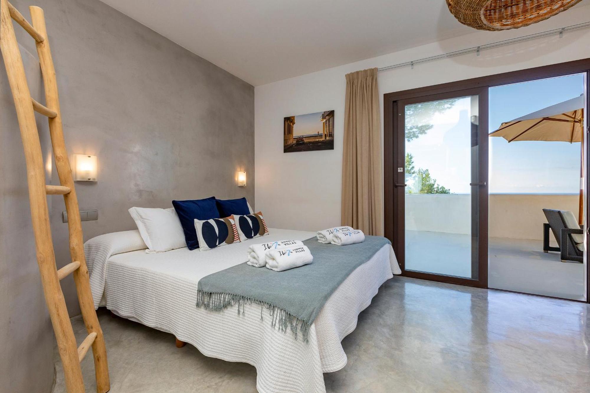 In Cala Salada Sleeps 14 Sant Antoni de Portmany