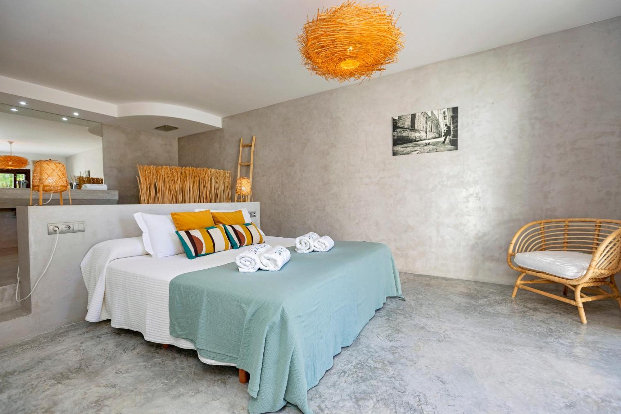 In Cala Salada Sleeps 14 Sant Antoni de Portmany