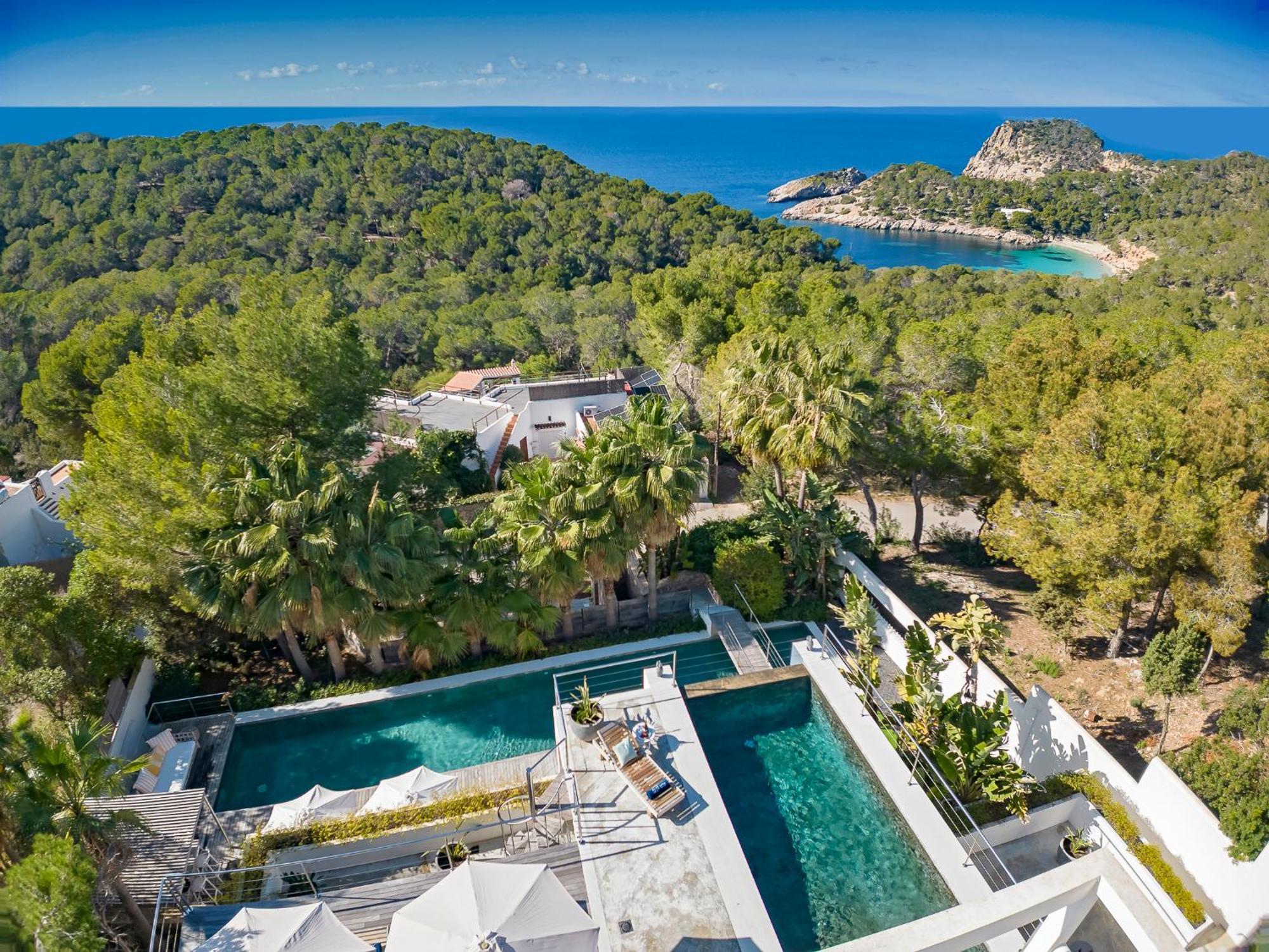 In Cala Salada Sleeps 14