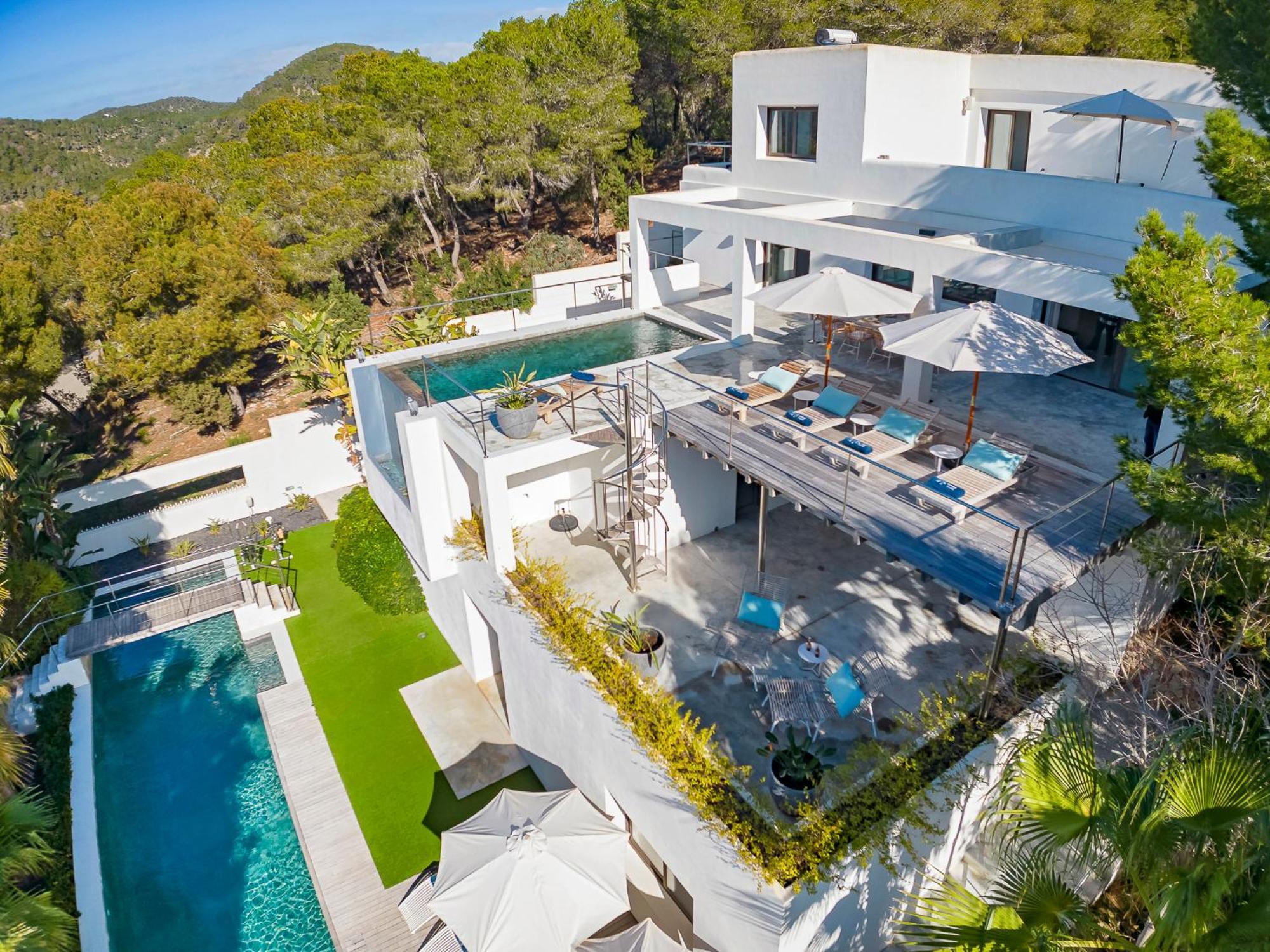 In Cala Salada Sleeps 14