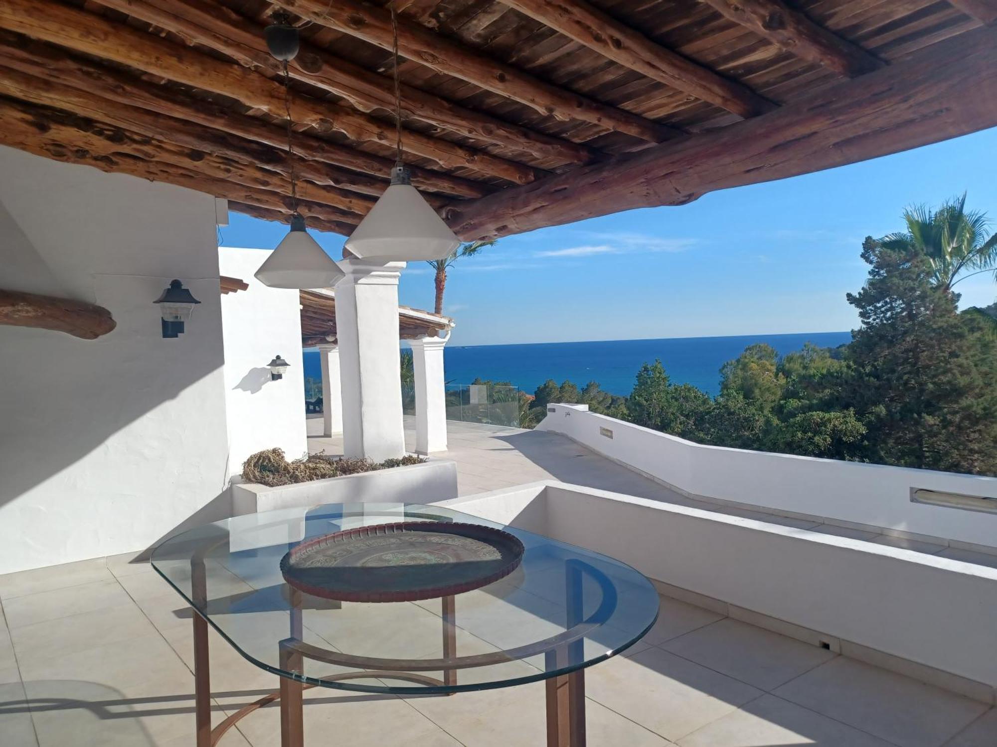 Goldi Con Vistas Al Mar