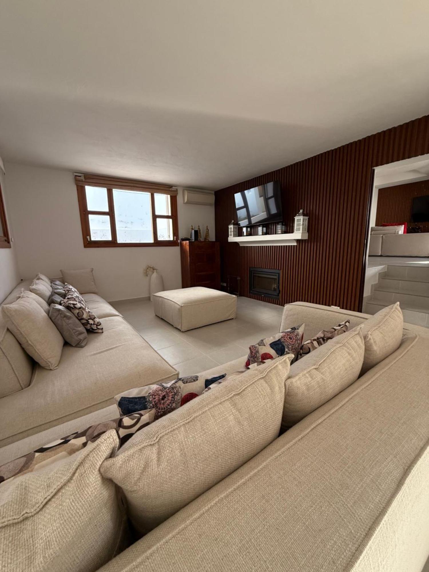 Villa Cala Tarida Pousada