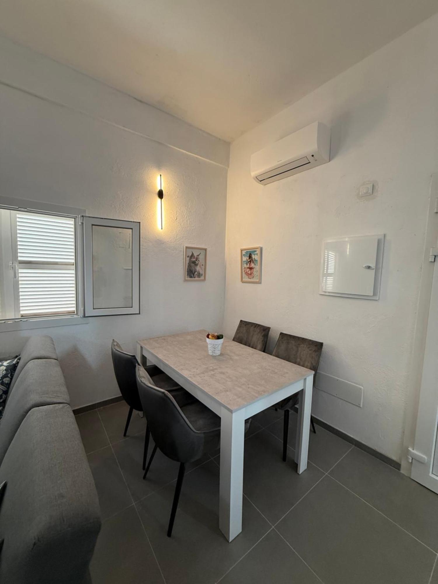 6 En Playa Den Bossa Apartamento *