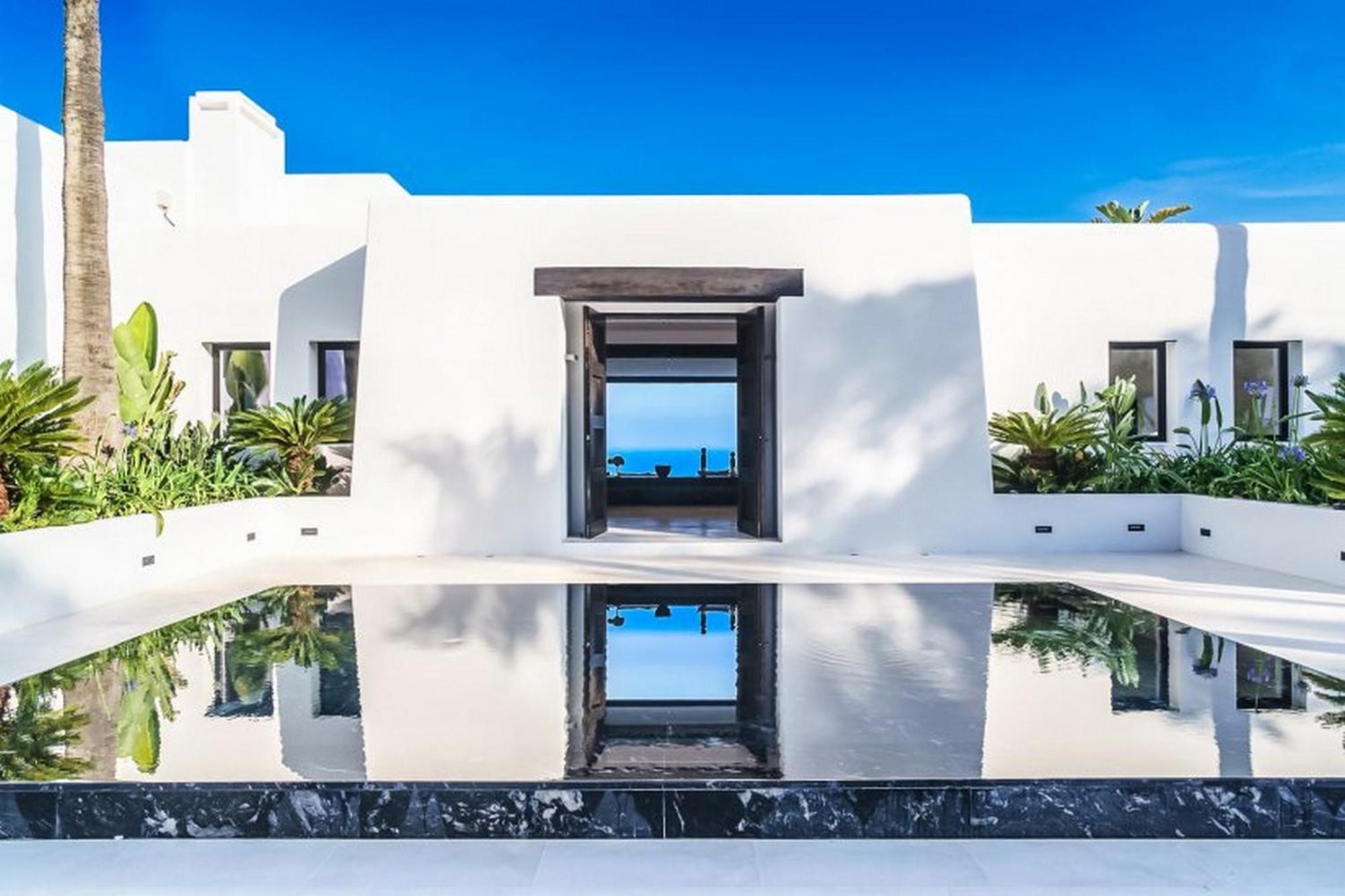 Ideal Location, Seaview Apartment