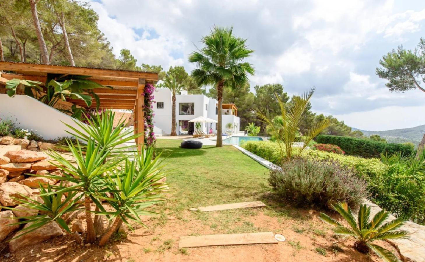 Casa Adel * San José