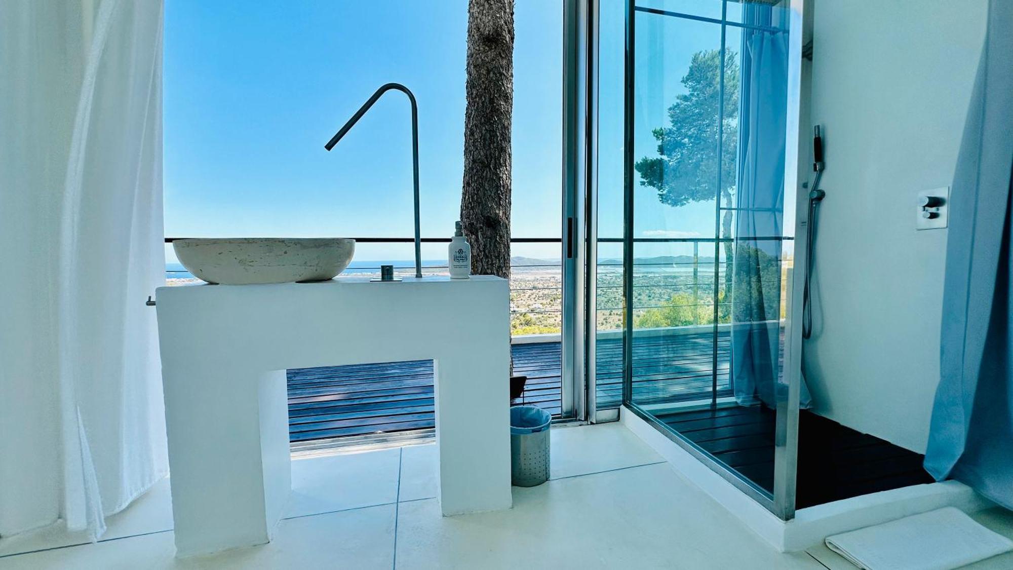 Roca Ibiza * BALEARIC ISLANDS