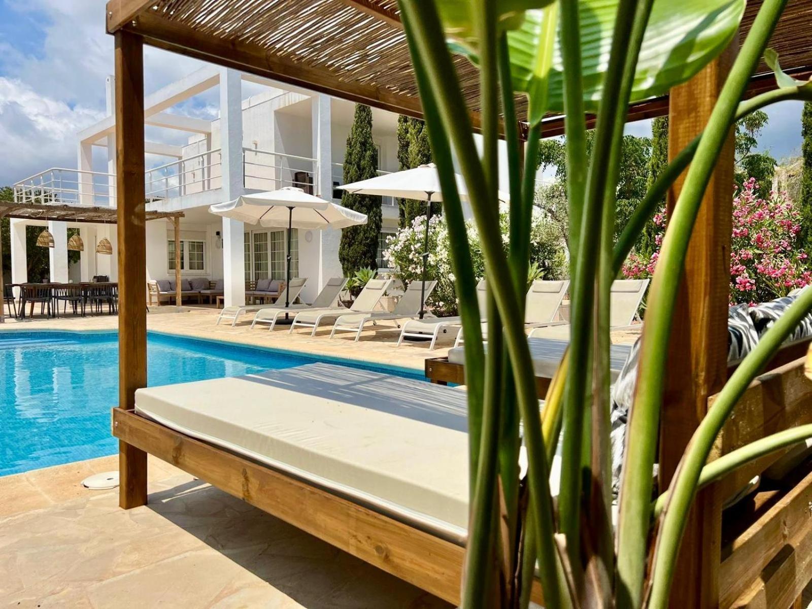 Villa In Playa Den Bossa, 5 Min Supermarketbbq * Sant Jordi de ses Salines