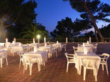 Hotel Club Cala Azul 3*