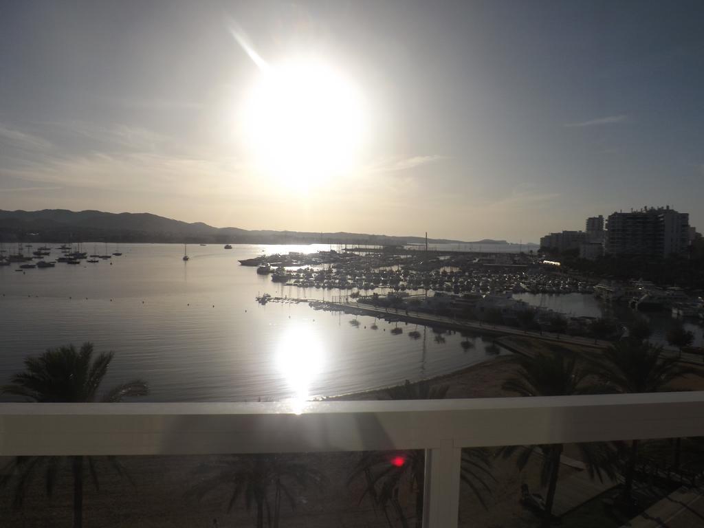 Premium Cafe Del Mar * San Antonio (Ibiza)