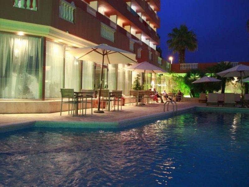 Fergus Paraiso - Adults Only Hotel