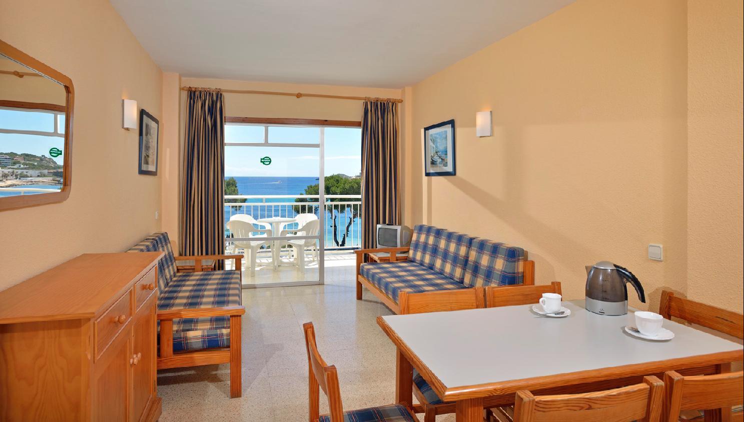 Leonardo Ibiza Santa Eulalia
