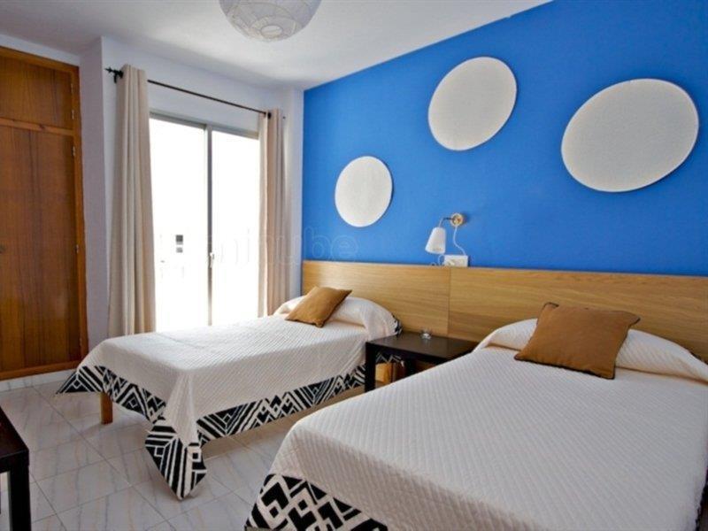 Fleming 50 - Adults Only 3*