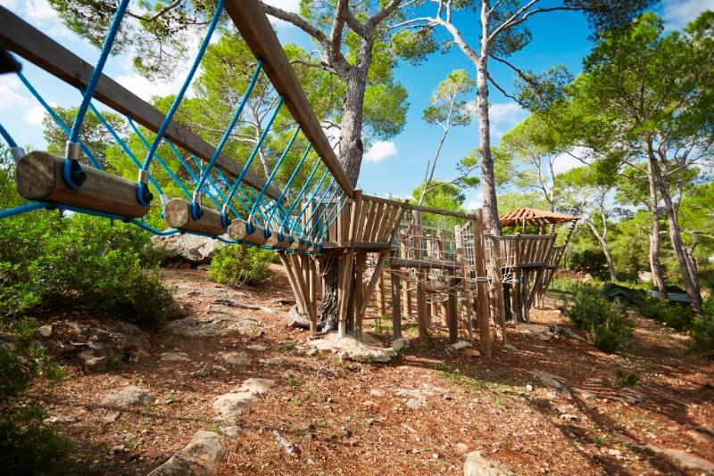 Invisa Club Cala Hotel 4*
