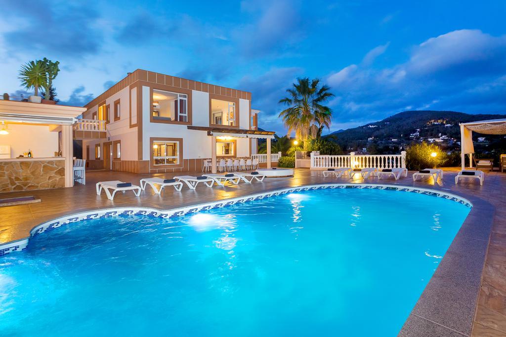 Solaris Villa